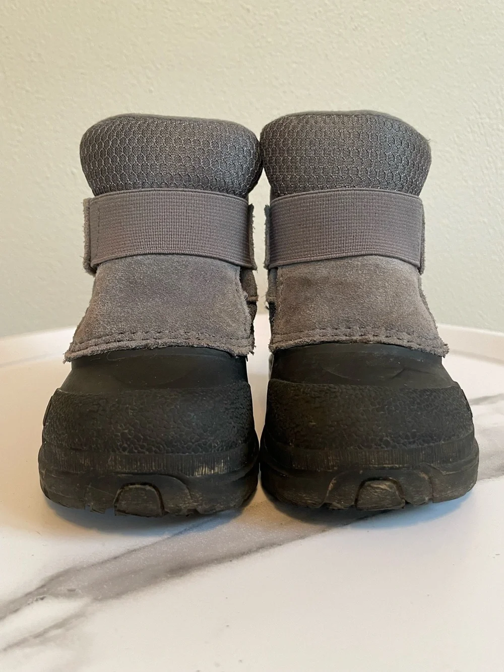 The North Face Toddler Alpenglow Il boots gray Insulated Waterproof Snow Boots 6